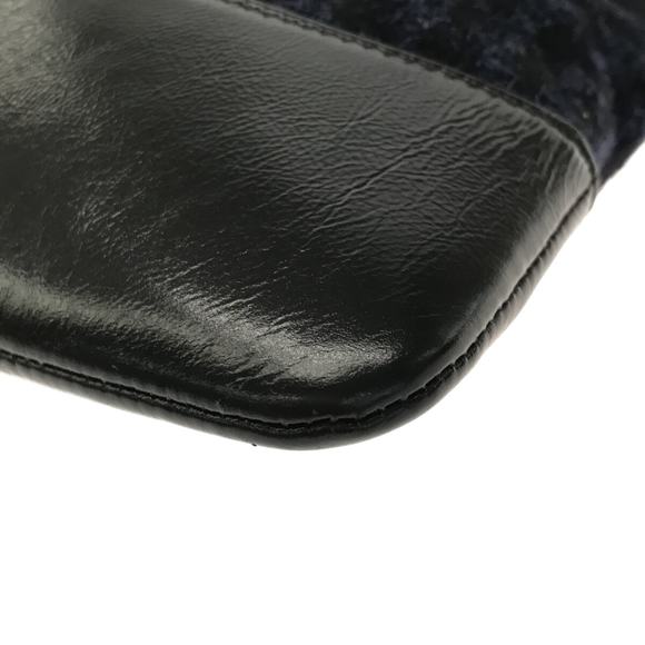 CHANEL Gabrielle Clutch Bag - Picture 11 of 12